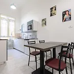 Via Aniello Falcone 72b Lägenhet Neapel