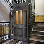 Lägenhet Via Aniello Falcone 72b