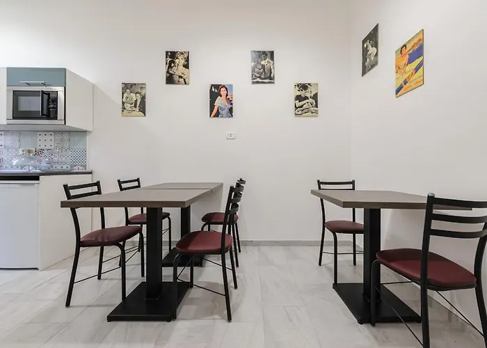 Via Aniello Falcone 72b Appartement *