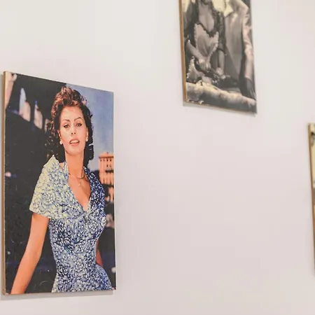 Via Aniello Falcone 72b Naples