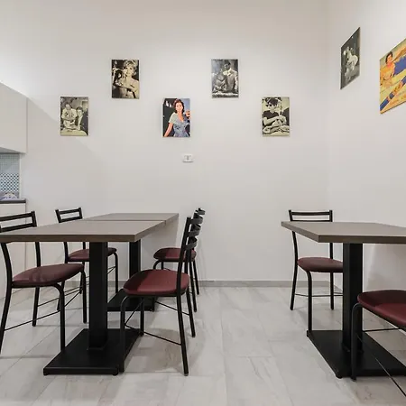 Via Aniello Falcone 72b Appartement *