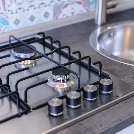 Via Aniello Falcone 72b * Naples