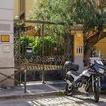 Via Aniello Falcone 72b דירה *