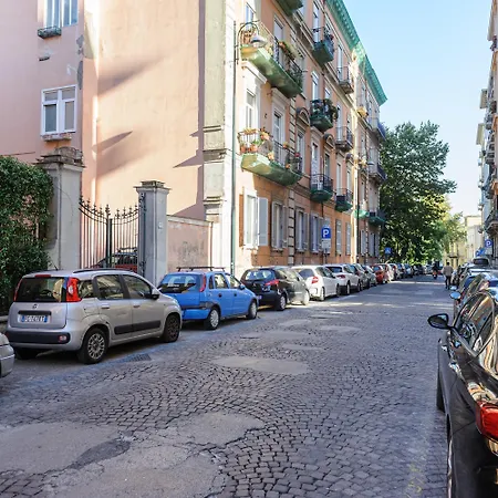 Via Aniello Falcone 72b Apartment *